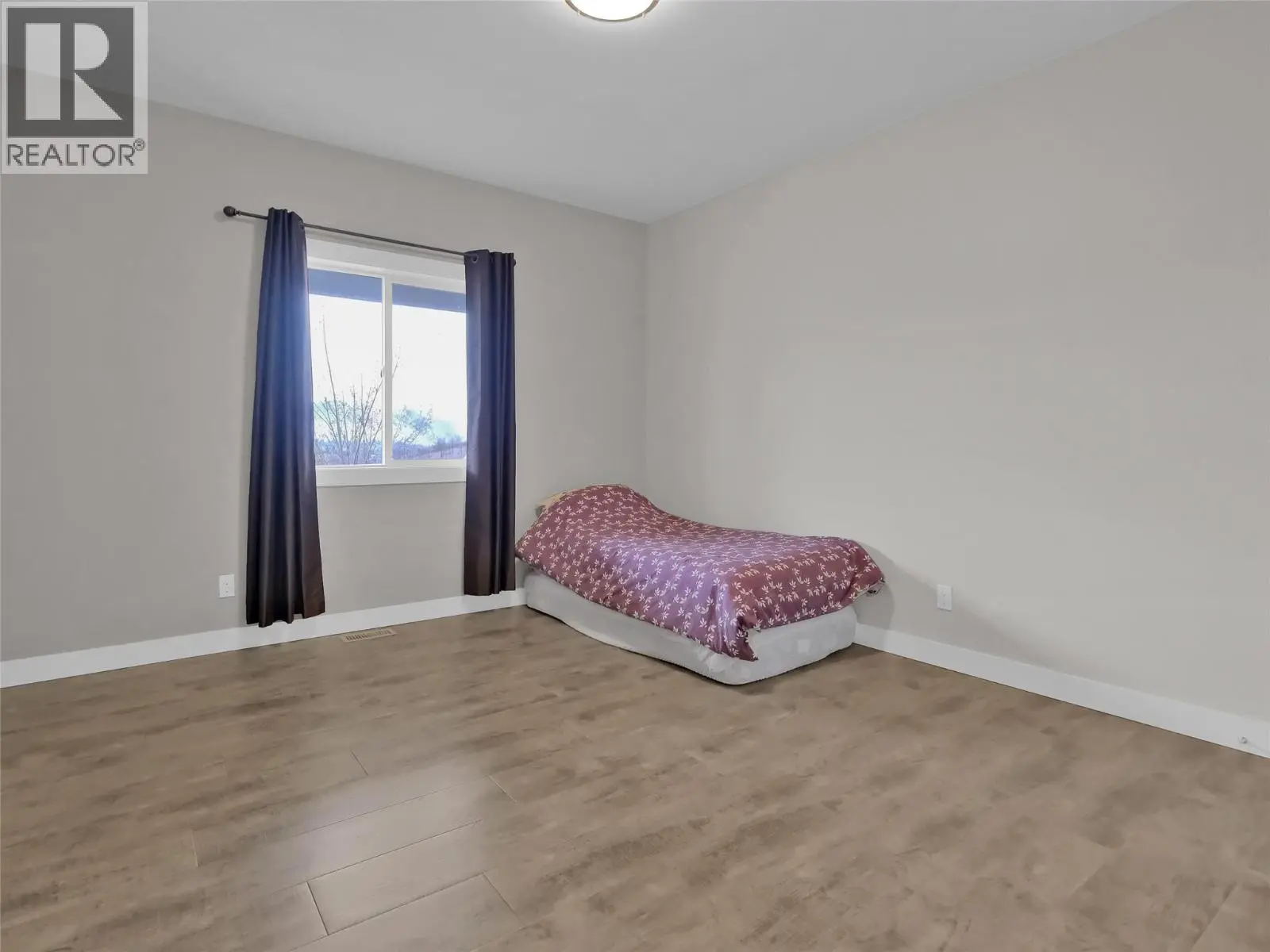 9801/9809 Gould Avenue. Summerland, British Columbia