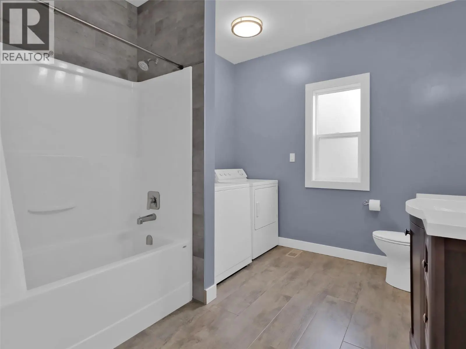 9801/9809 Gould Avenue. Summerland, British Columbia
