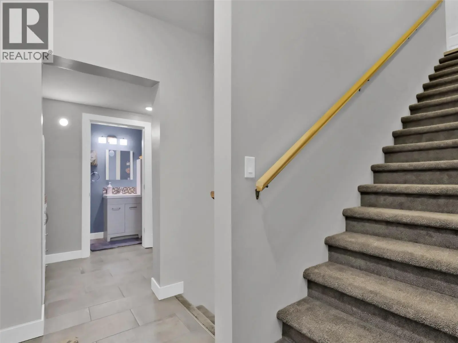 9801/9809 Gould Avenue. Summerland, British Columbia