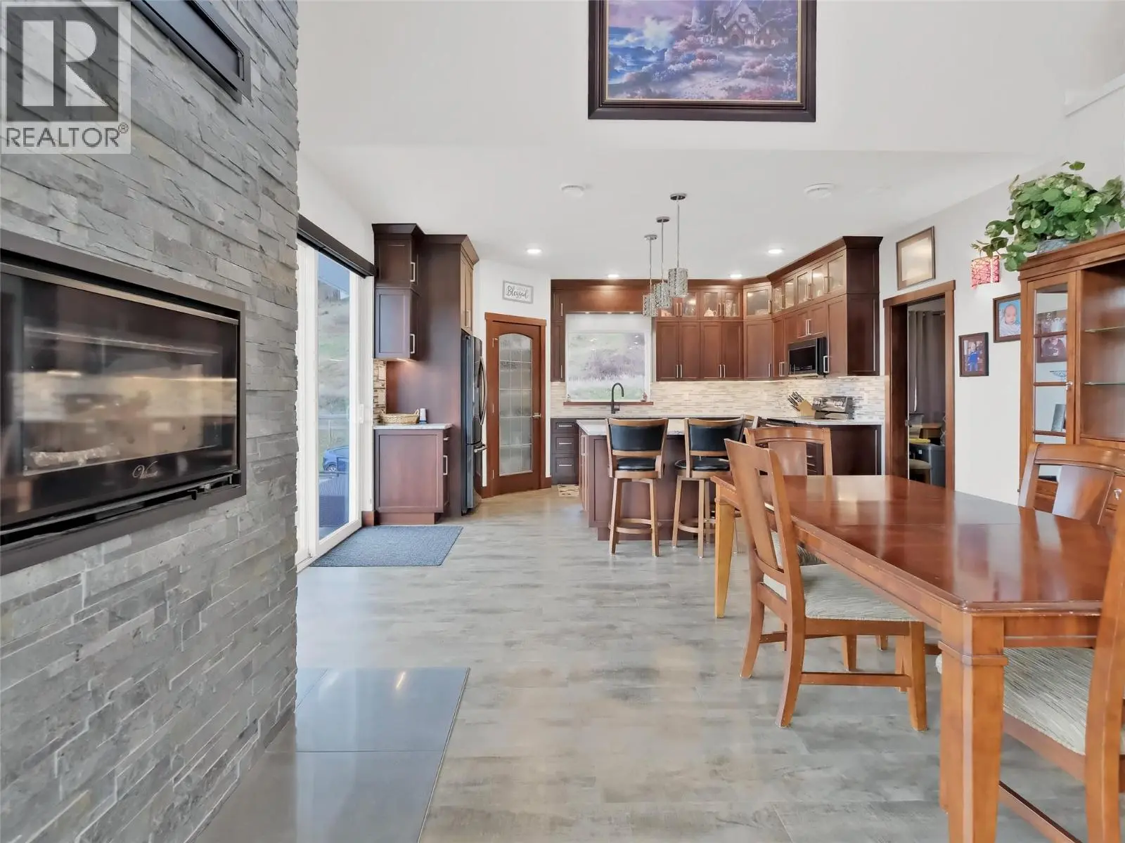 9801/9809 Gould Avenue. Summerland, British Columbia
