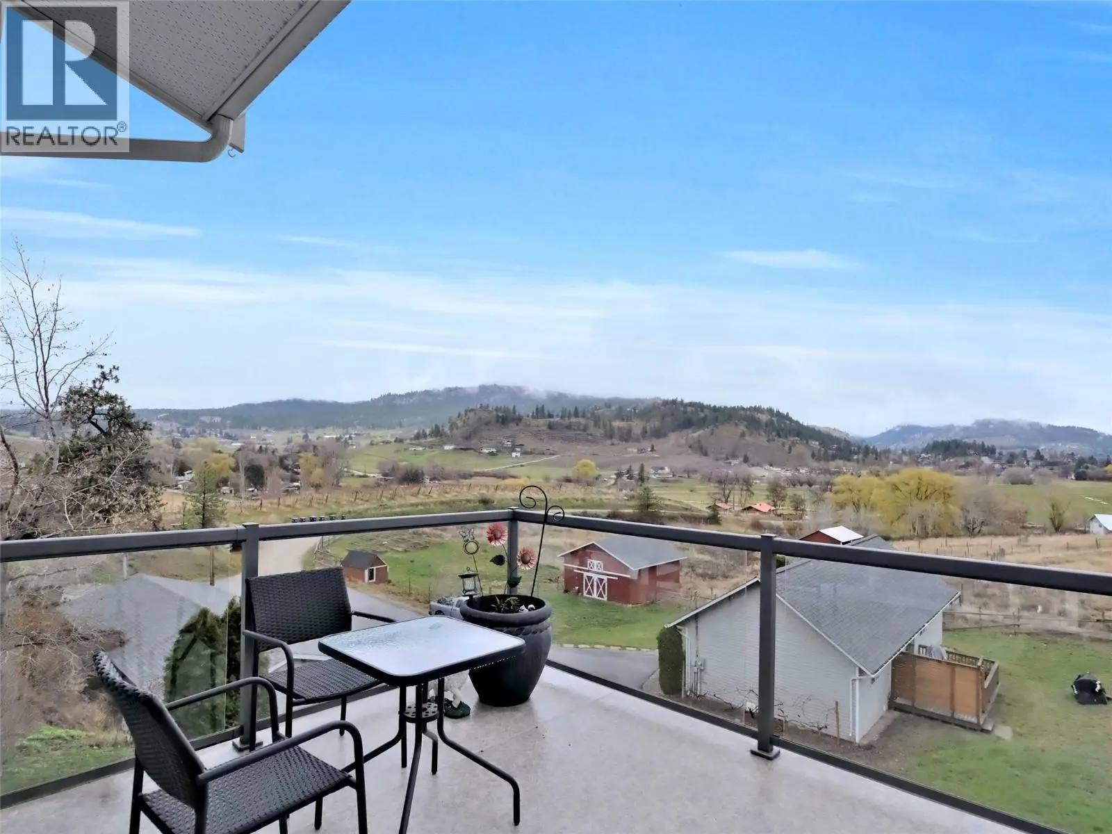 9801/9809 Gould Avenue. Summerland, British Columbia