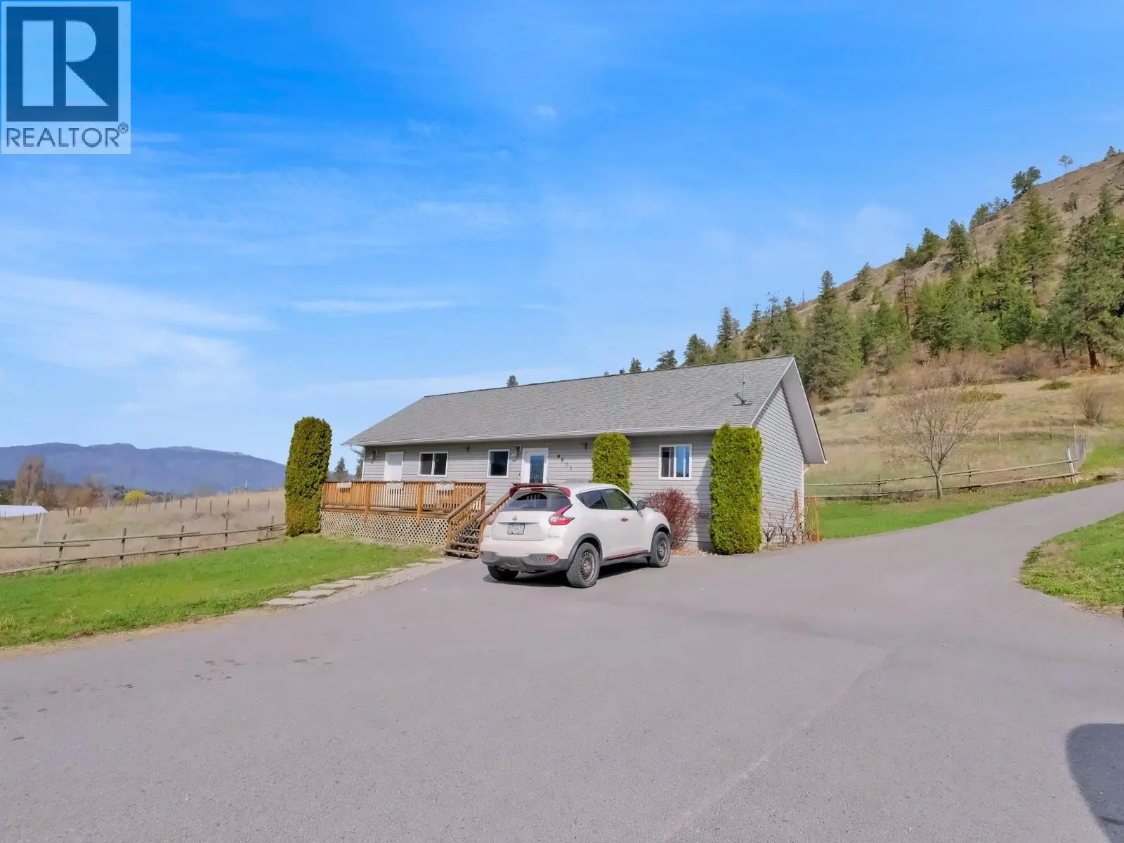 9801/9809 Gould Avenue. Summerland, British Columbia