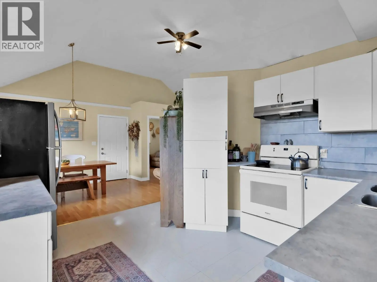 9801/9809 Gould Avenue. Summerland, British Columbia