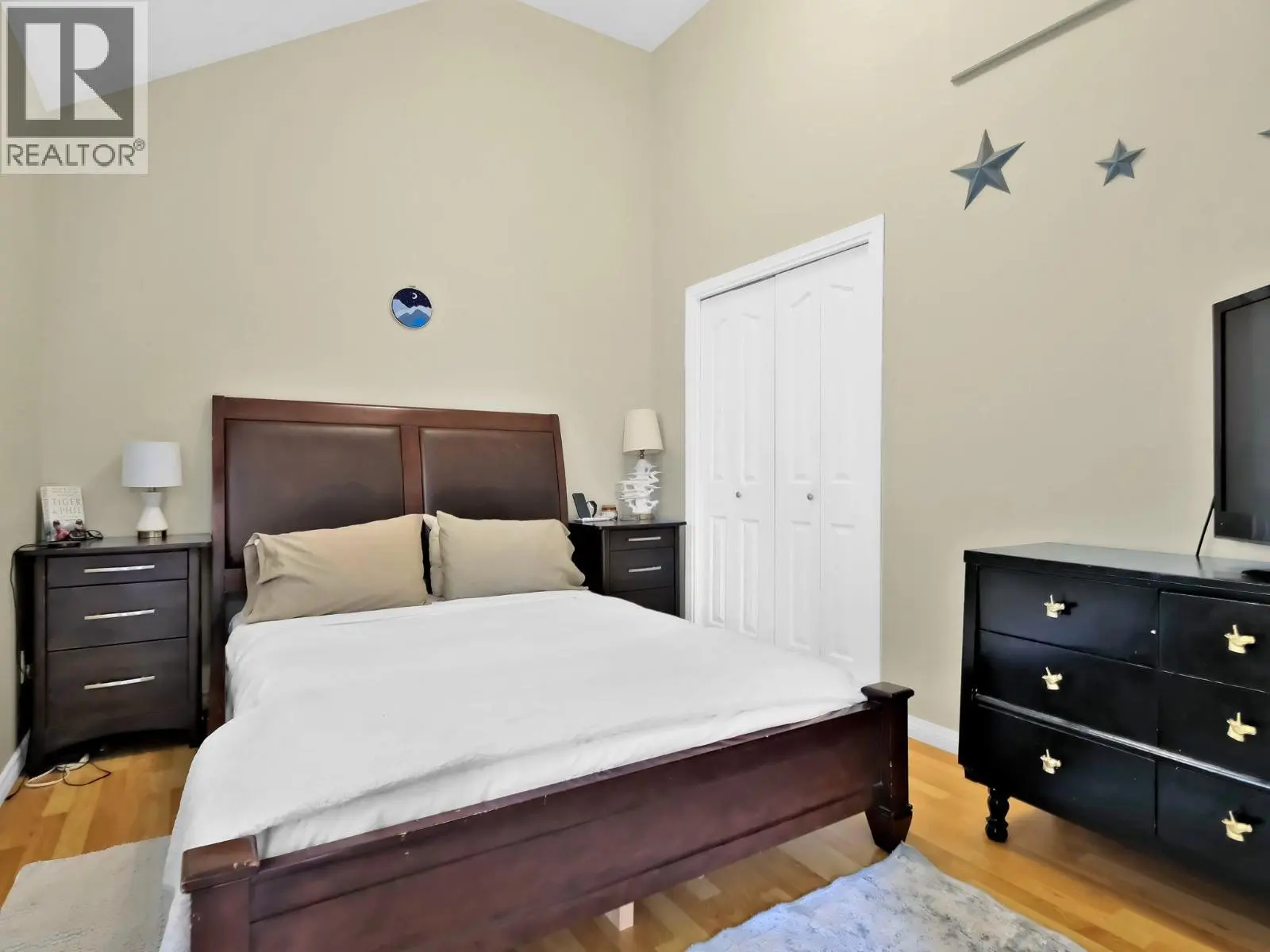 9801/9809 Gould Avenue. Summerland, British Columbia