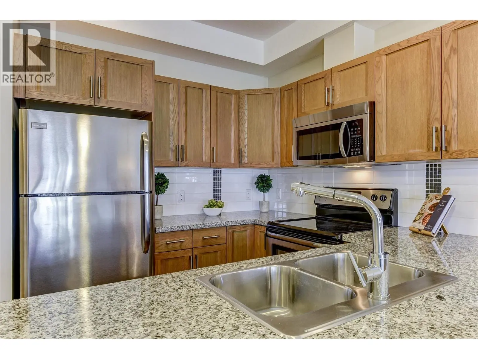 3220 Skyview Lane Unit# 202. West Kelowna, British Columbia
