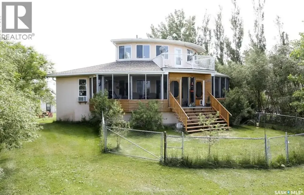 14 Gordon Drive, Last Mountain Lake