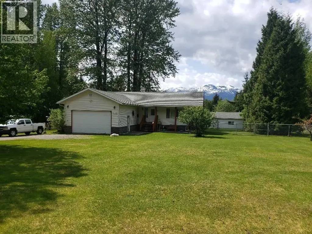 2455 Kreston Street, Terrace