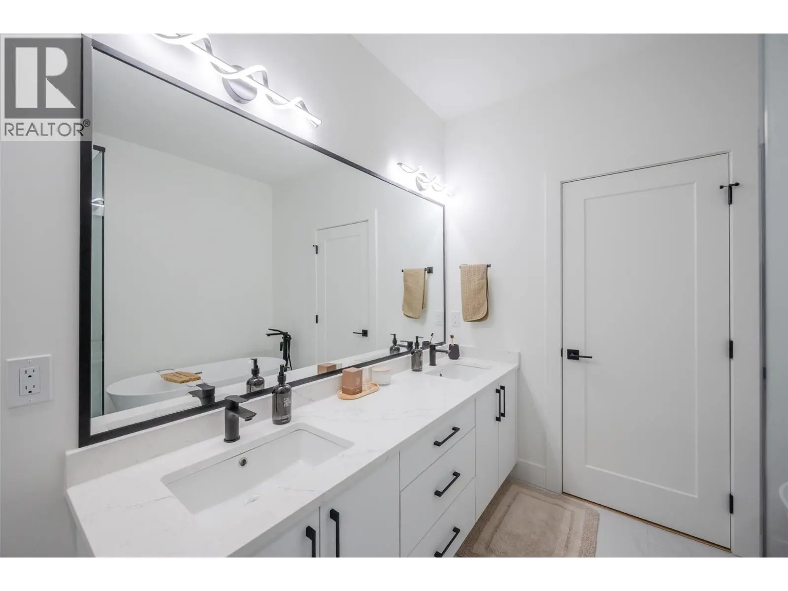 194 Maple Place Unit# 4. Oliver, British Columbia
