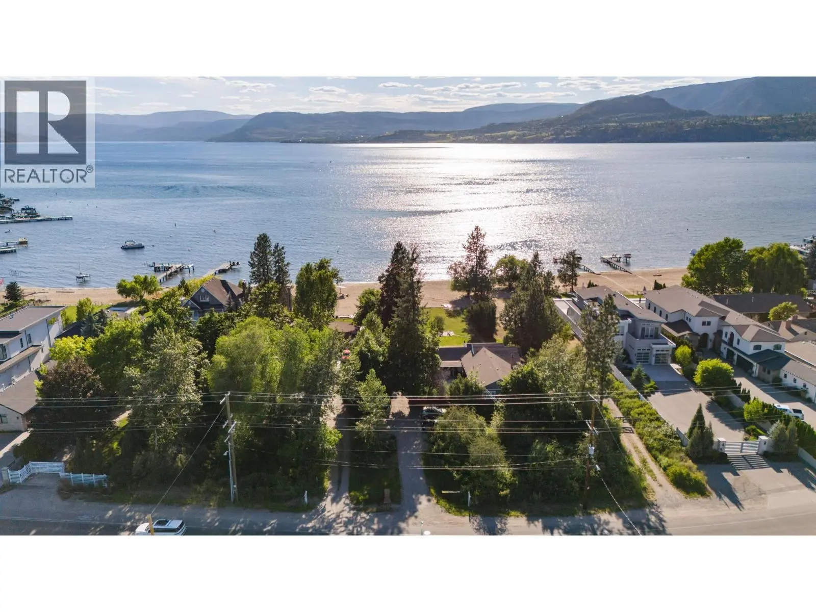 4158 Lakeshore Road. Kelowna, British Columbia