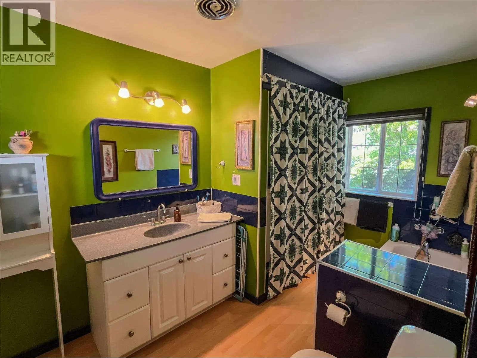 5506 Jackpine Lane. Osoyoos, British Columbia