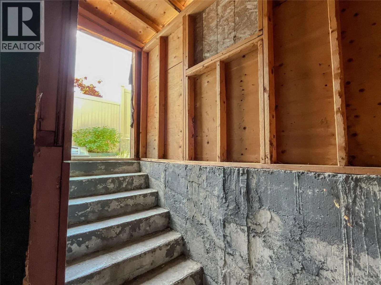 5506 Jackpine Lane. Osoyoos, British Columbia