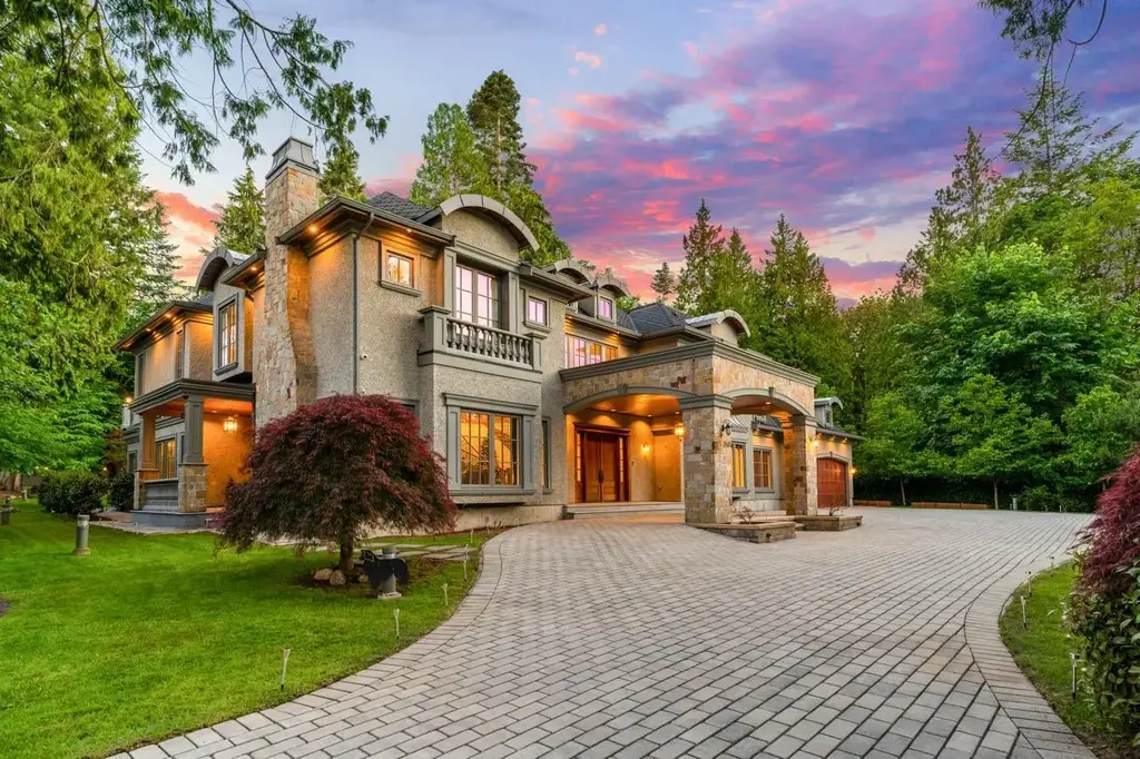 2923 Woodcrest Place, Surrey