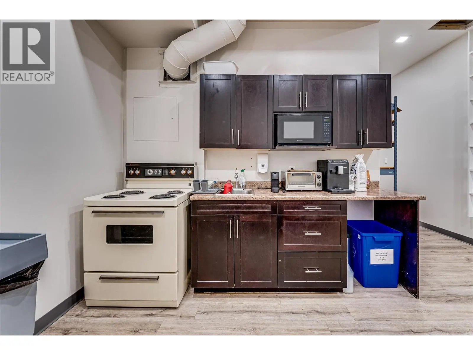 3301 Coldstream Avenue. Vernon, British Columbia