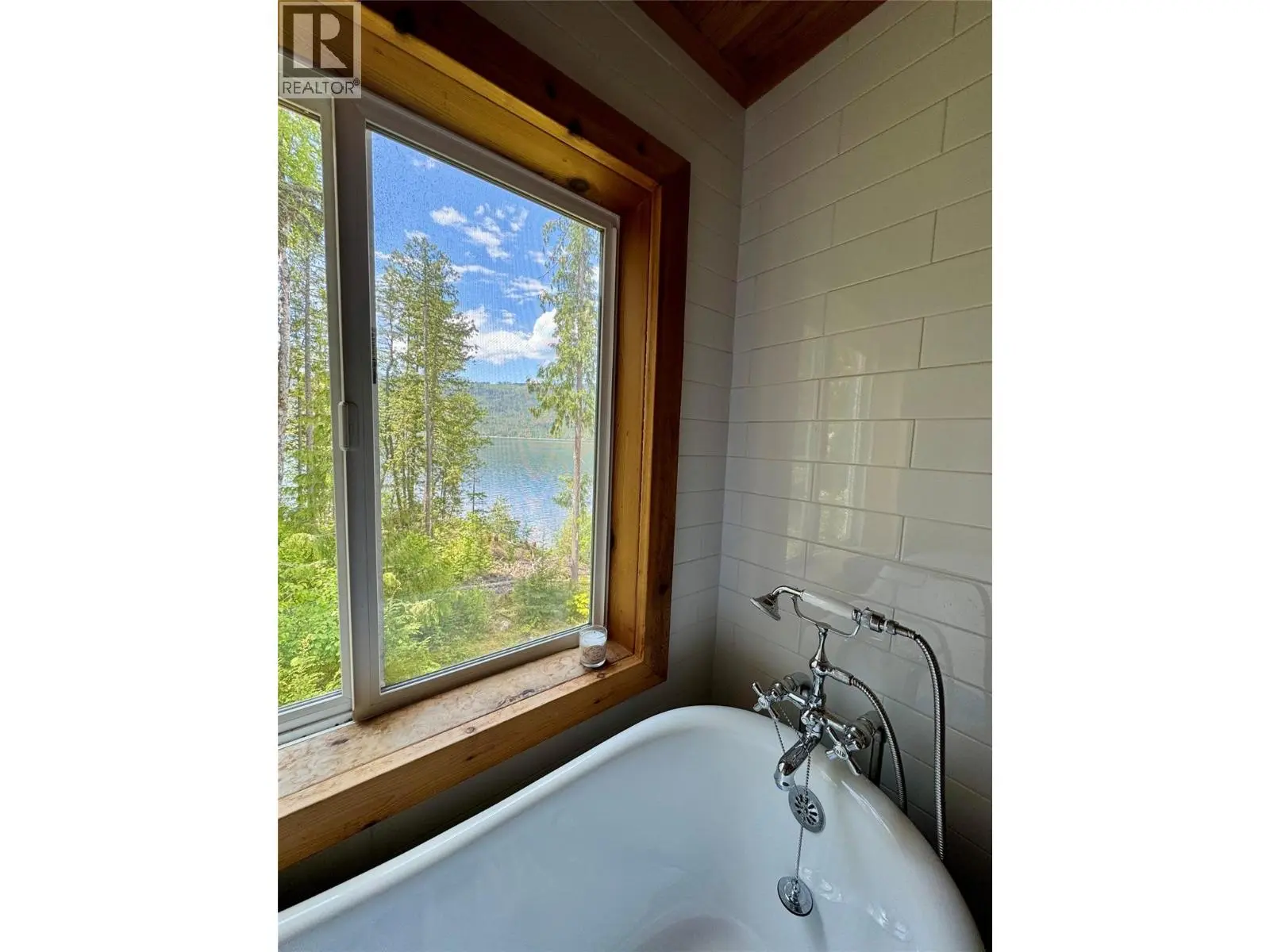 Lot 4 Pete Martin Bay. Sicamous, British Columbia
