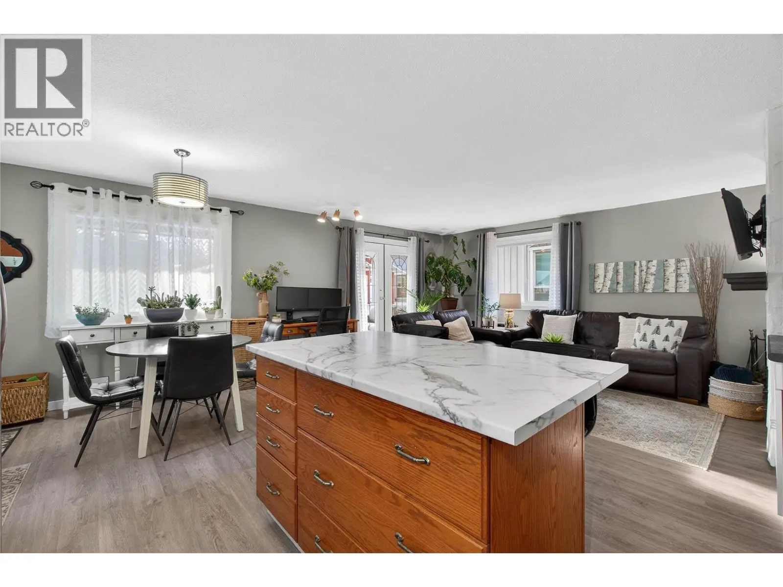 206 Falcon Avenue. Vernon, British Columbia