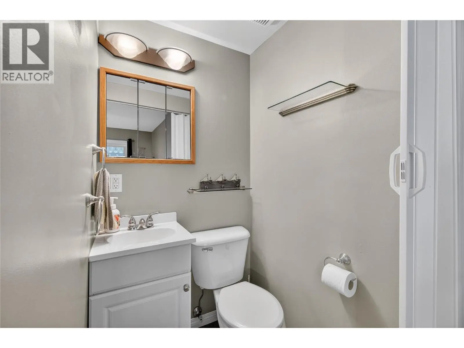 206 Falcon Avenue. Vernon, British Columbia