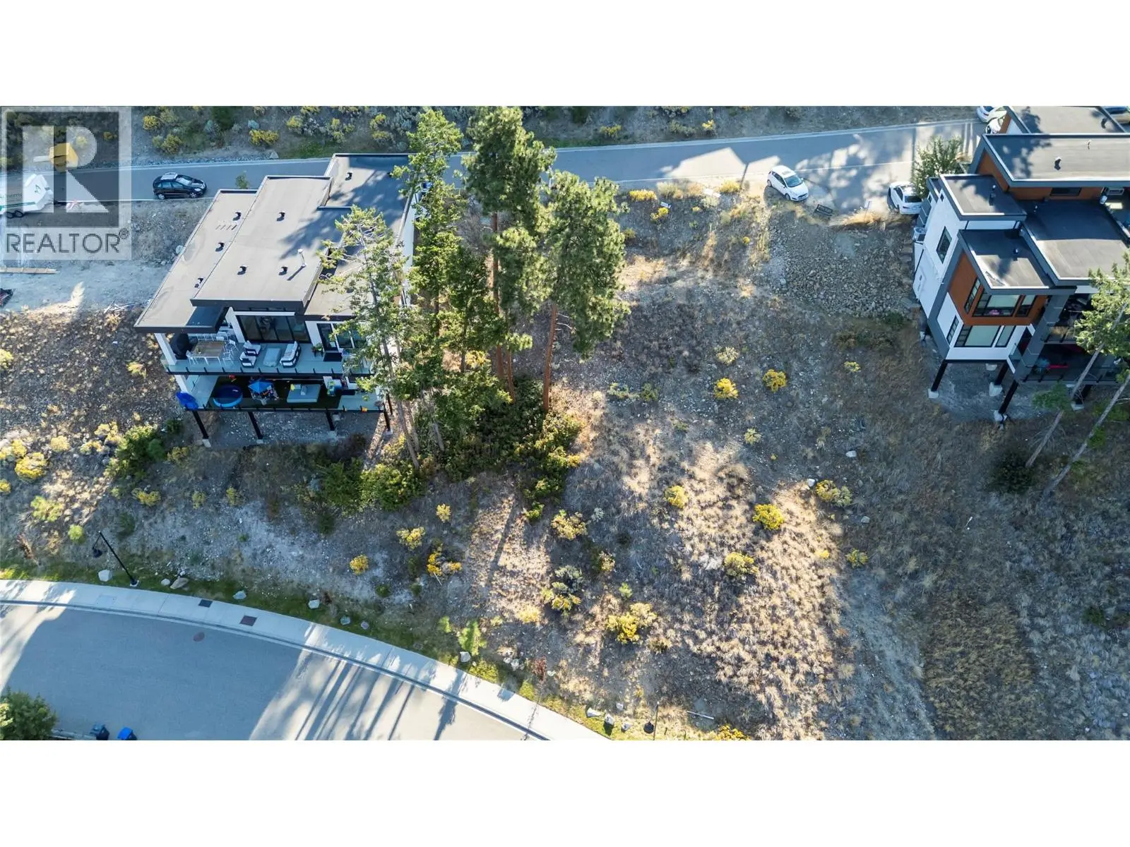 3340 Black Pine Lane. Kelowna, British Columbia