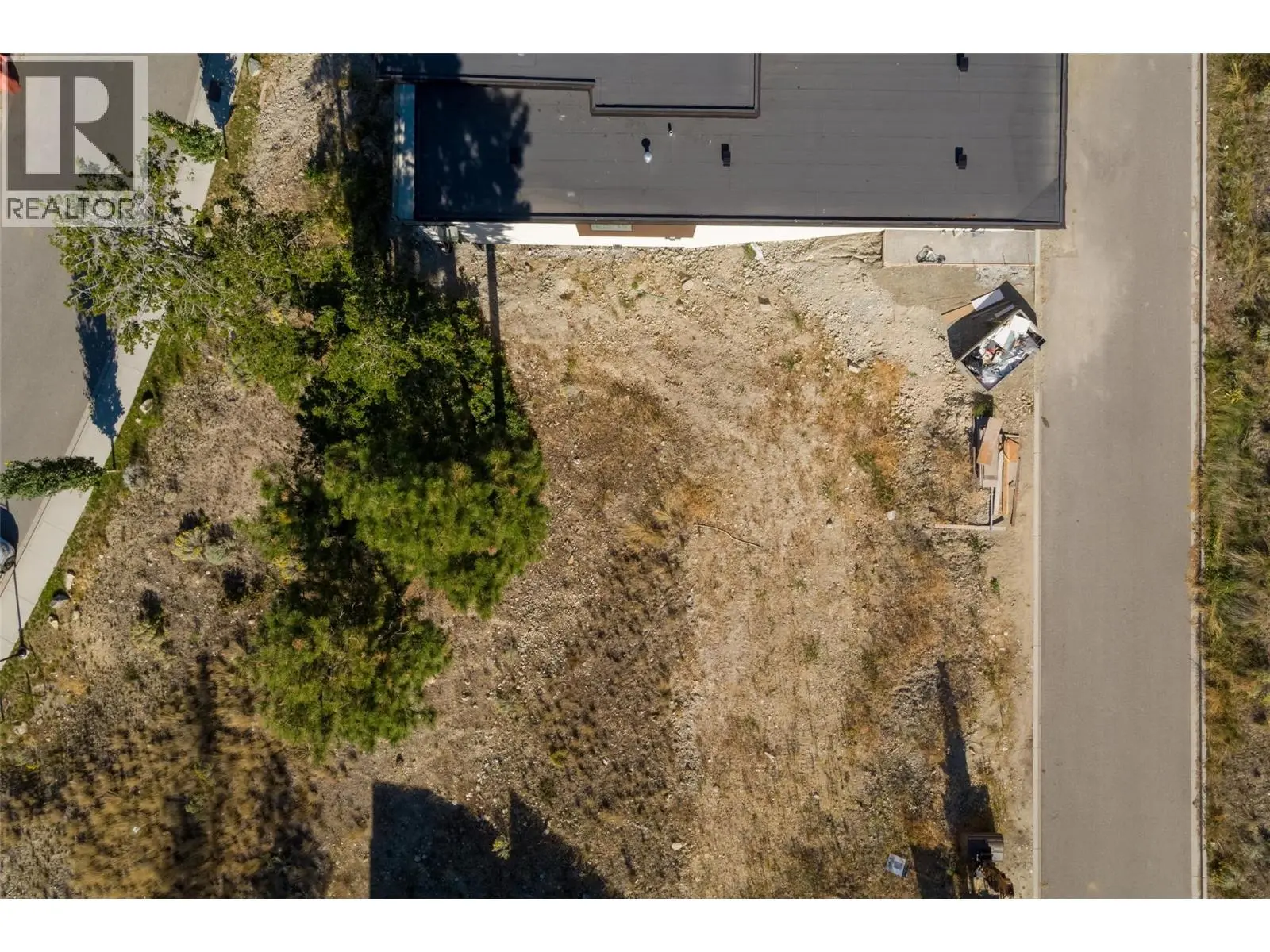 3340 Black Pine Lane. Kelowna, British Columbia