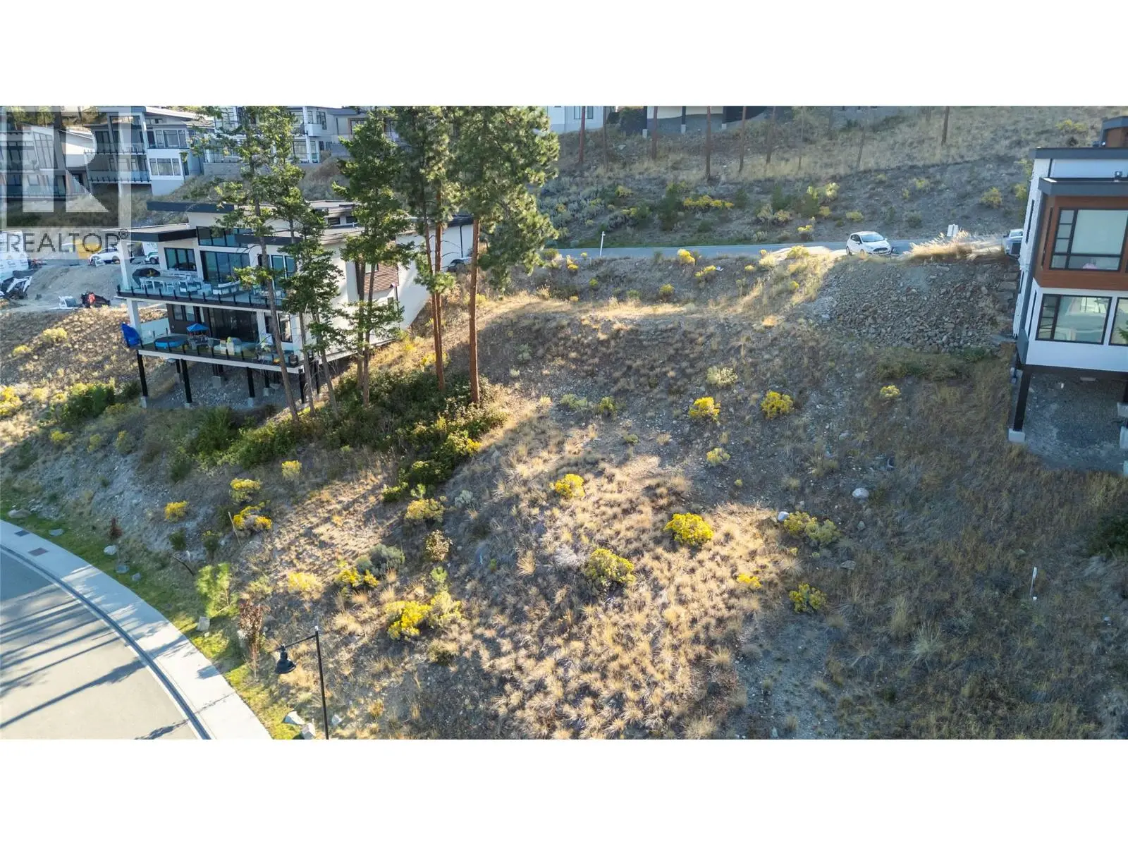 3340 Black Pine Lane. Kelowna, British Columbia