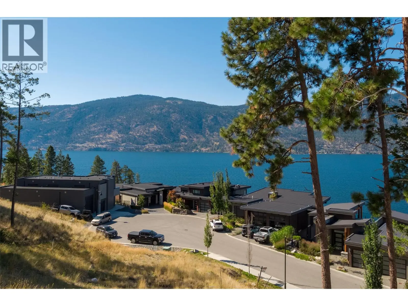 3340 Black Pine Lane. Kelowna, British Columbia