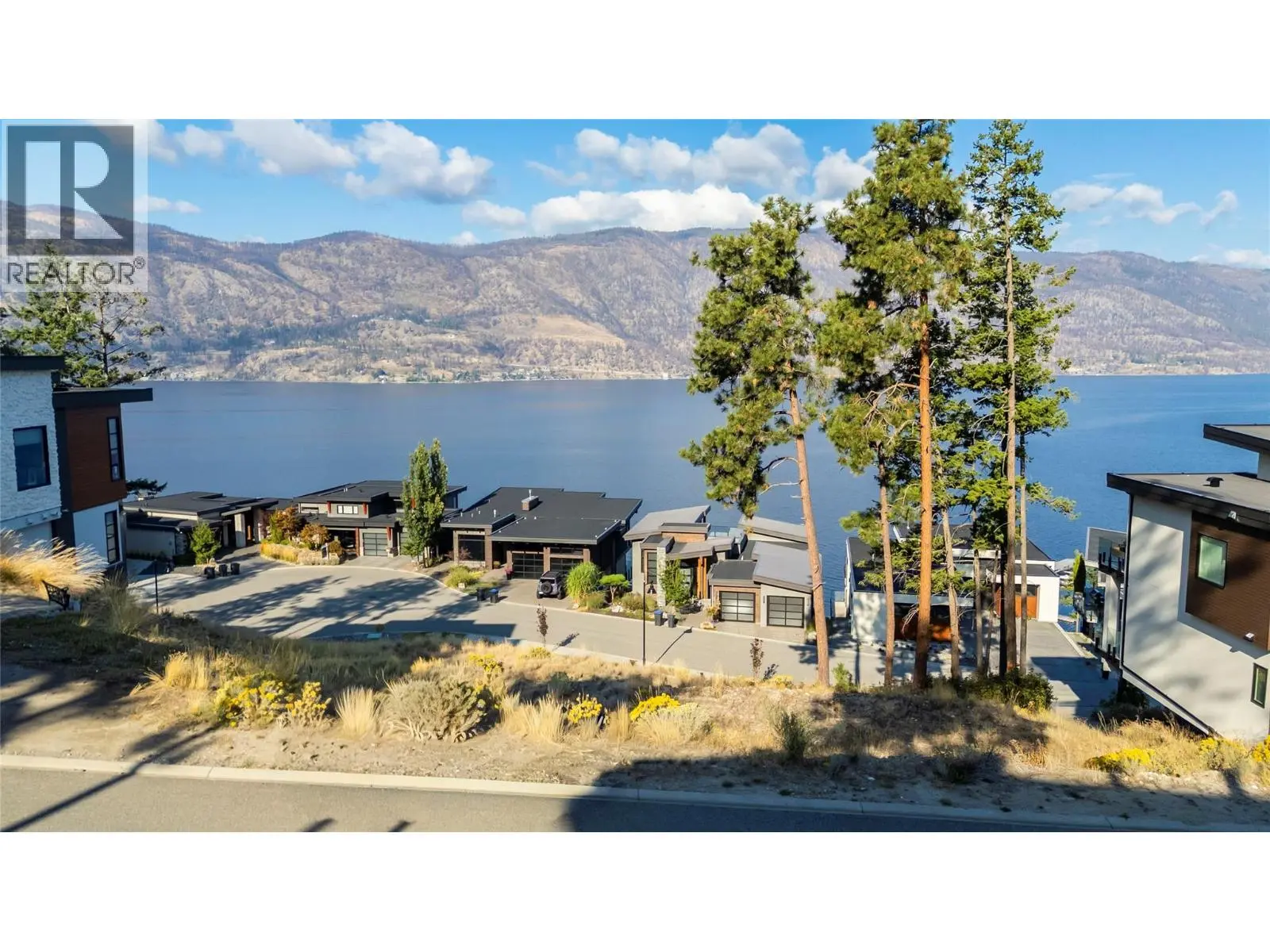 3340 Black Pine Lane. Kelowna, British Columbia