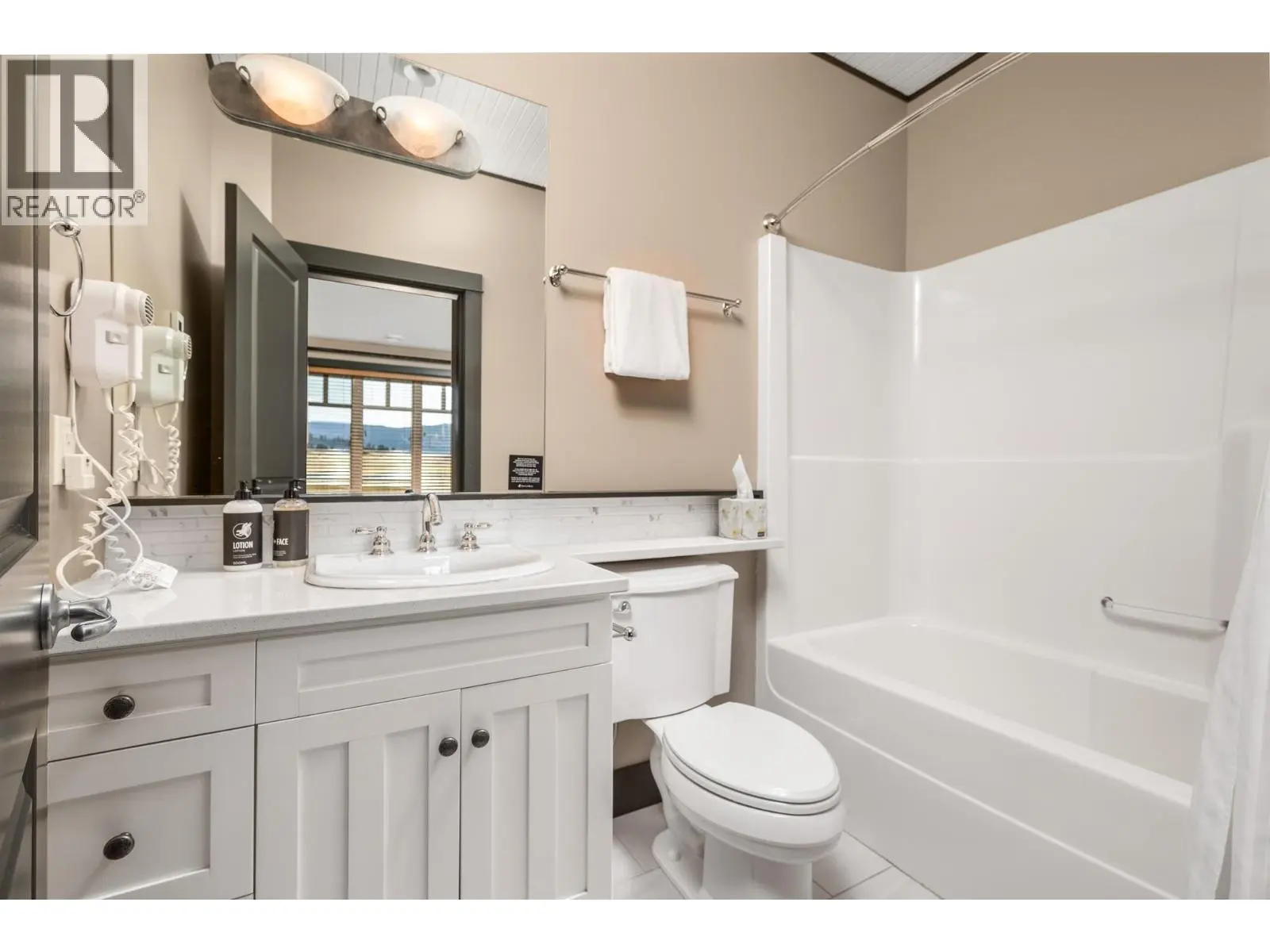 272 Chicopee Road Unit# 14b. Vernon, British Columbia