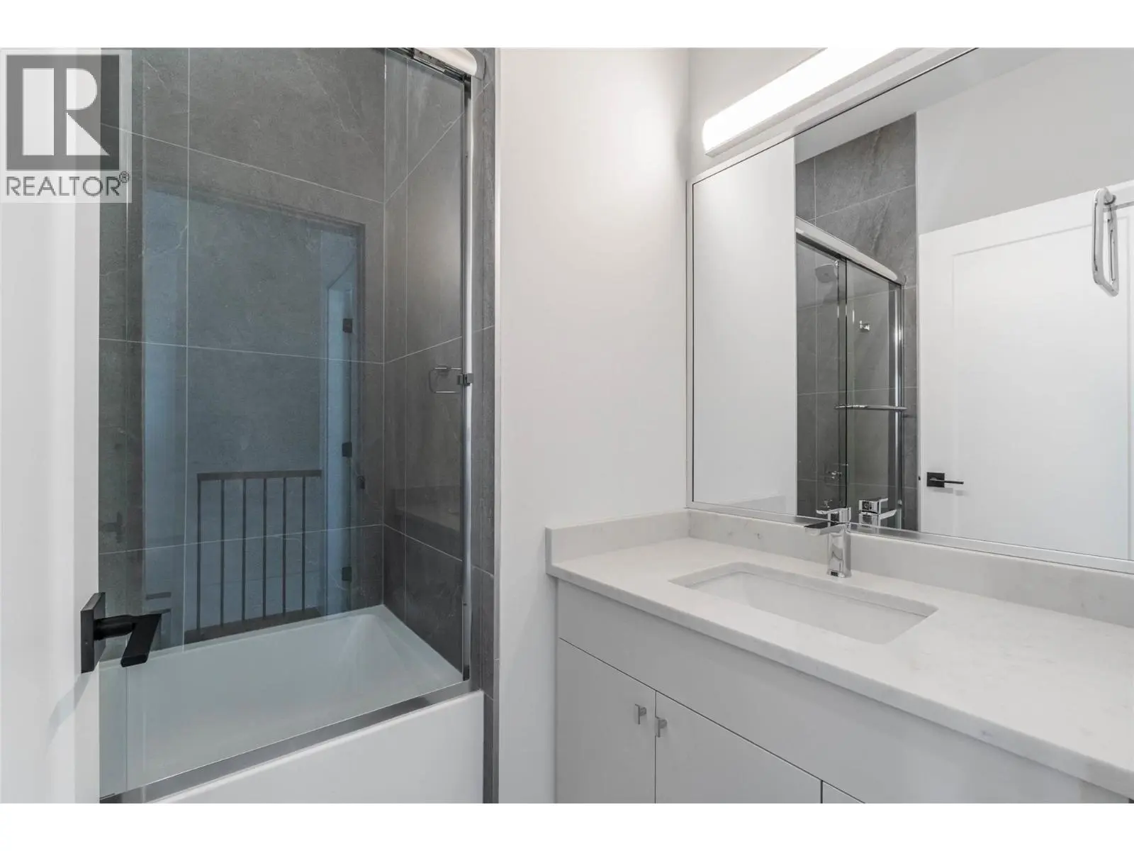 394 Chardonnay Avenue. Oliver, British Columbia
