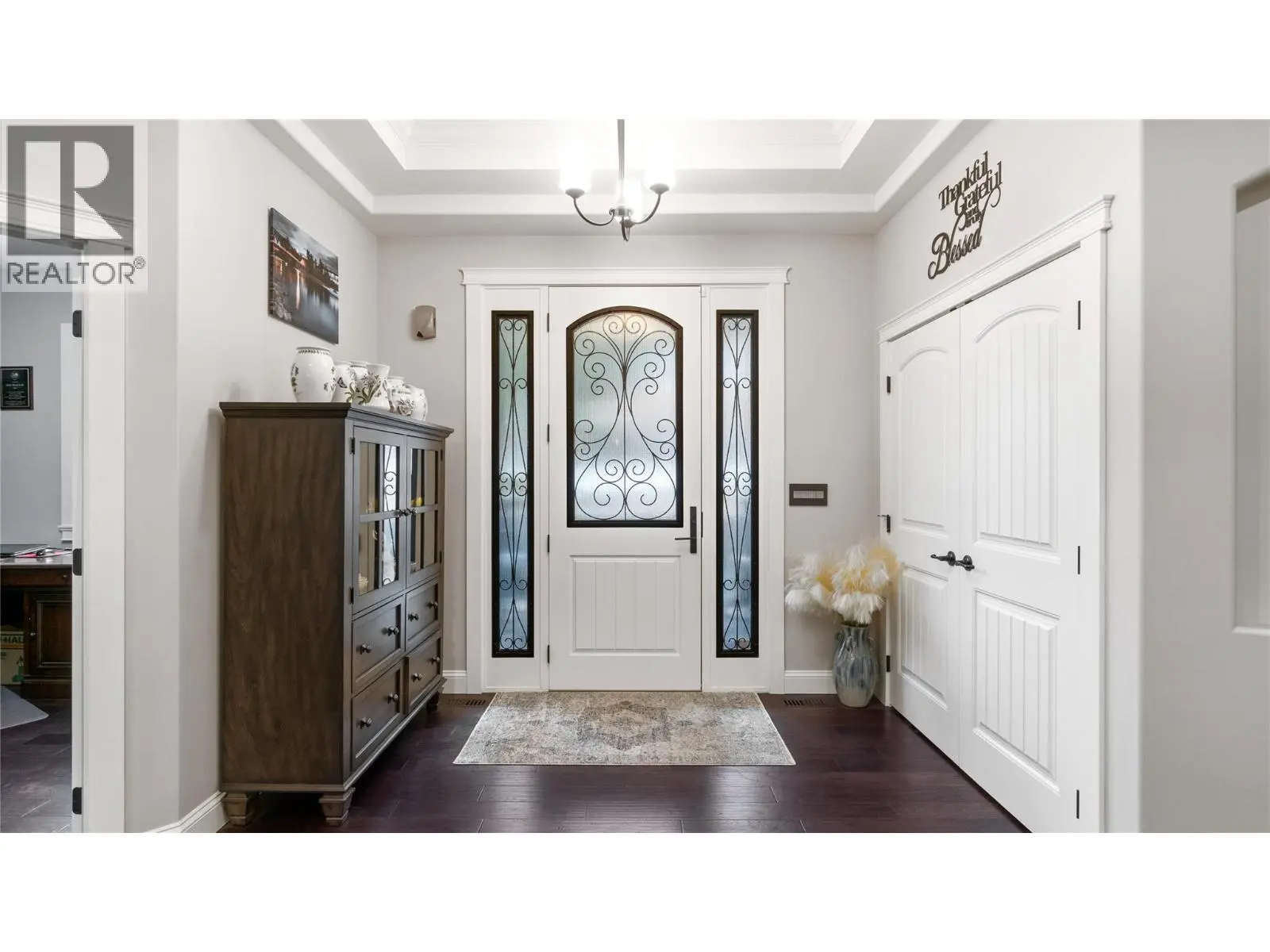 2762 Glenview Road. Blind Bay, British Columbia