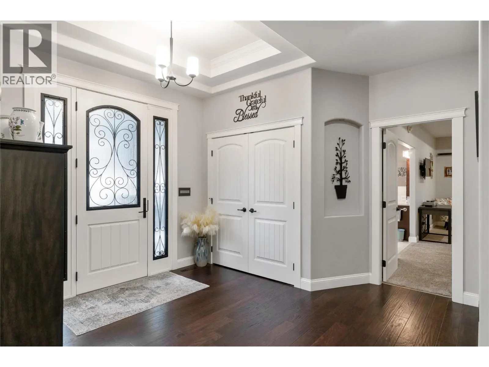 2762 Glenview Road. Blind Bay, British Columbia