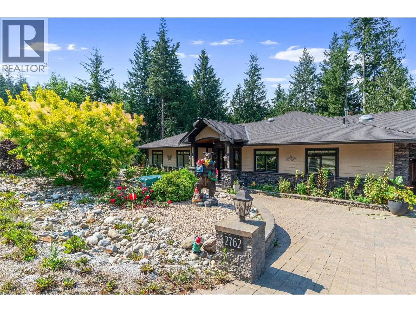 2762 Glenview Road. Blind Bay, British Columbia