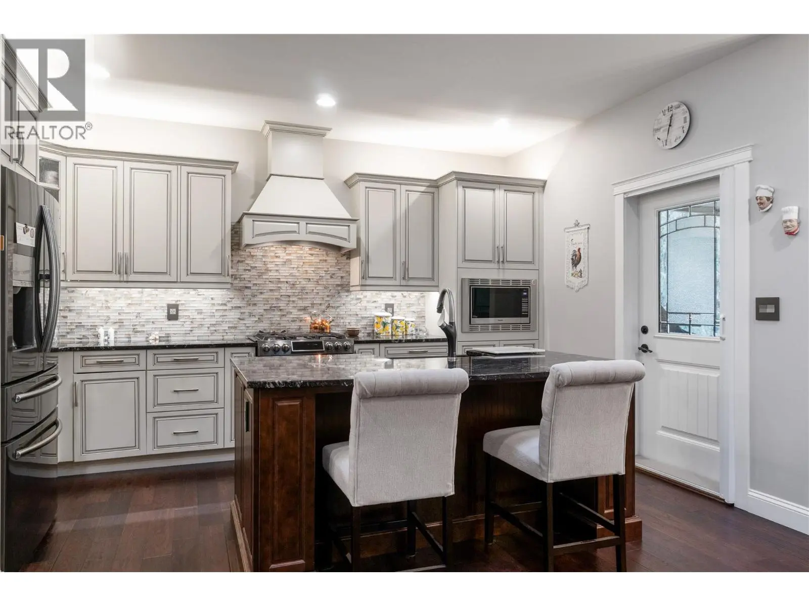 2762 Glenview Road. Blind Bay, British Columbia