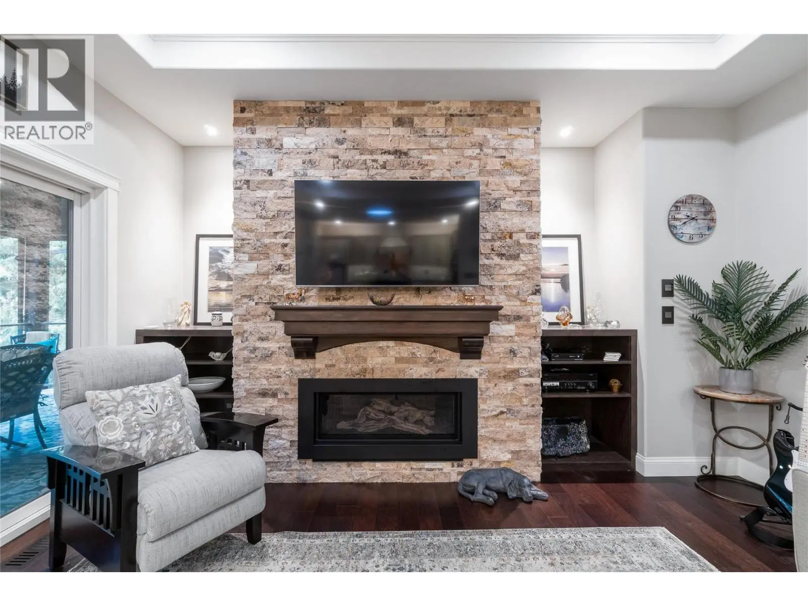 2762 Glenview Road. Blind Bay, British Columbia
