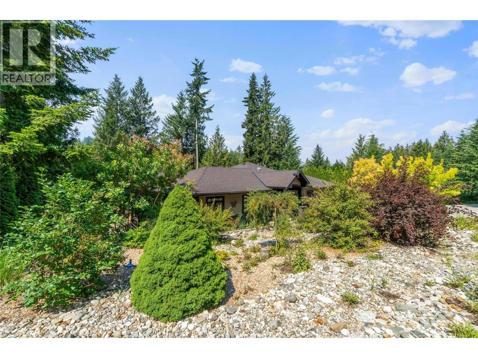 2762 Glenview Road. Blind Bay, British Columbia