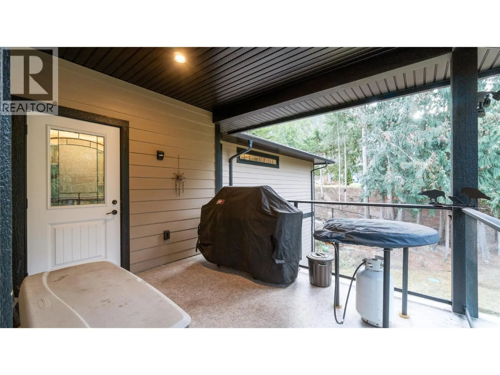 2762 Glenview Road. Blind Bay, British Columbia