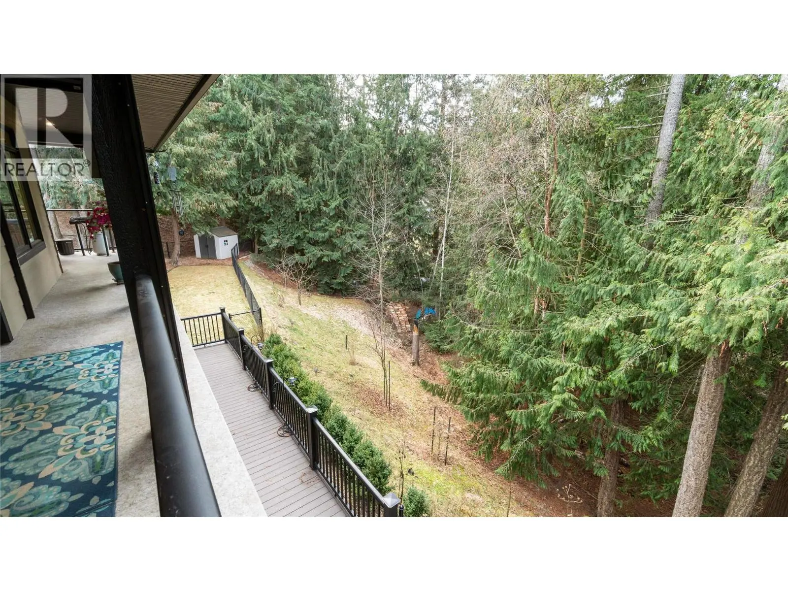 2762 Glenview Road. Blind Bay, British Columbia