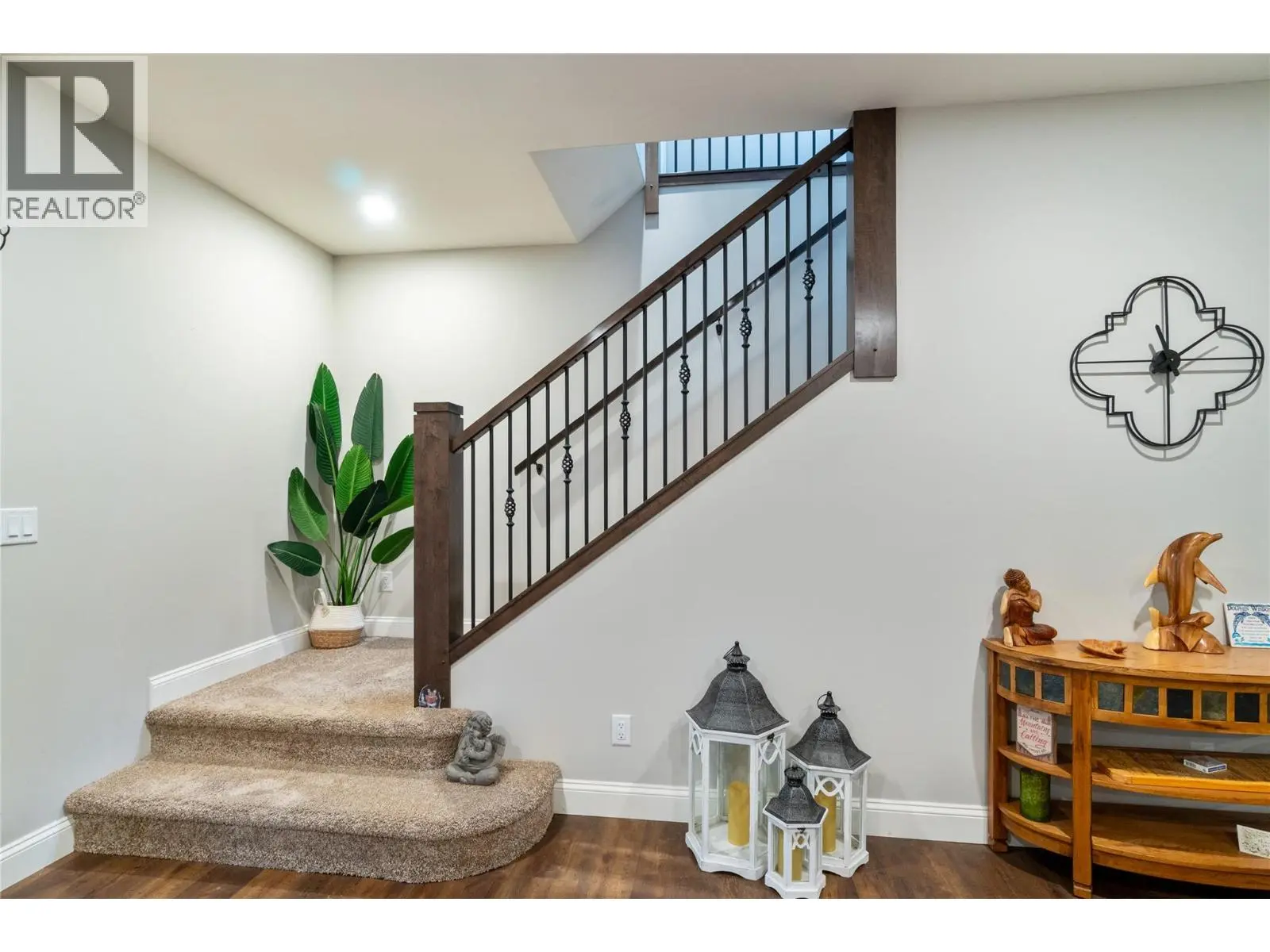2762 Glenview Road. Blind Bay, British Columbia