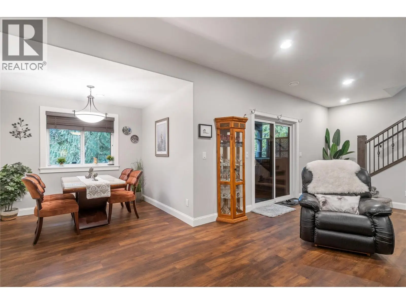2762 Glenview Road. Blind Bay, British Columbia