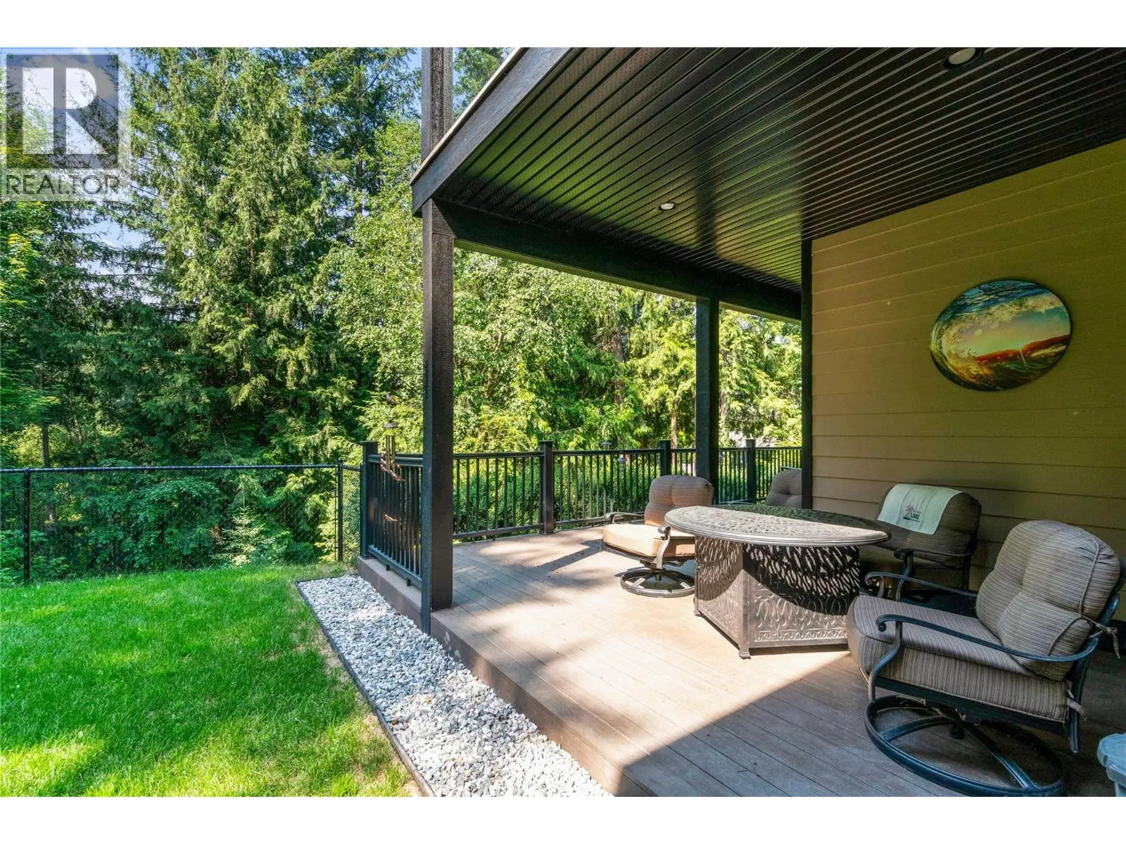 2762 Glenview Road. Blind Bay, British Columbia