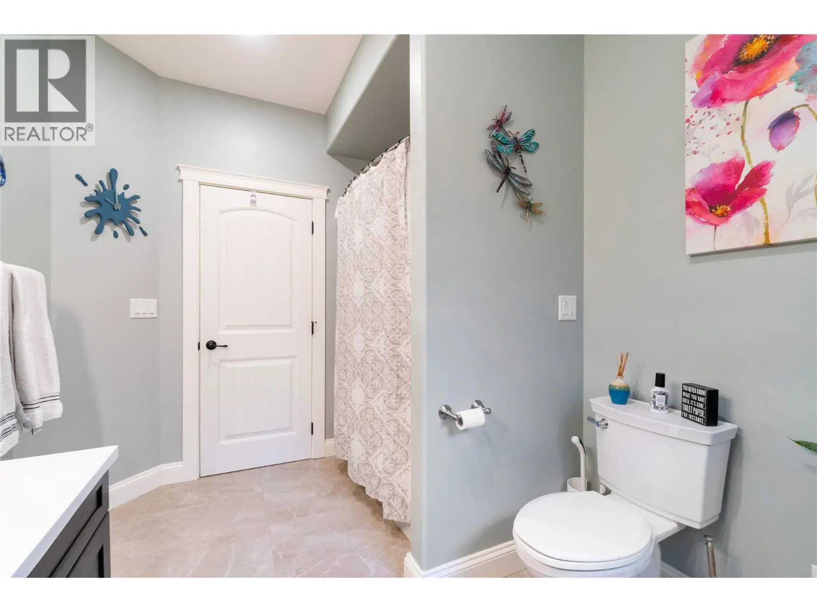 2762 Glenview Road. Blind Bay, British Columbia