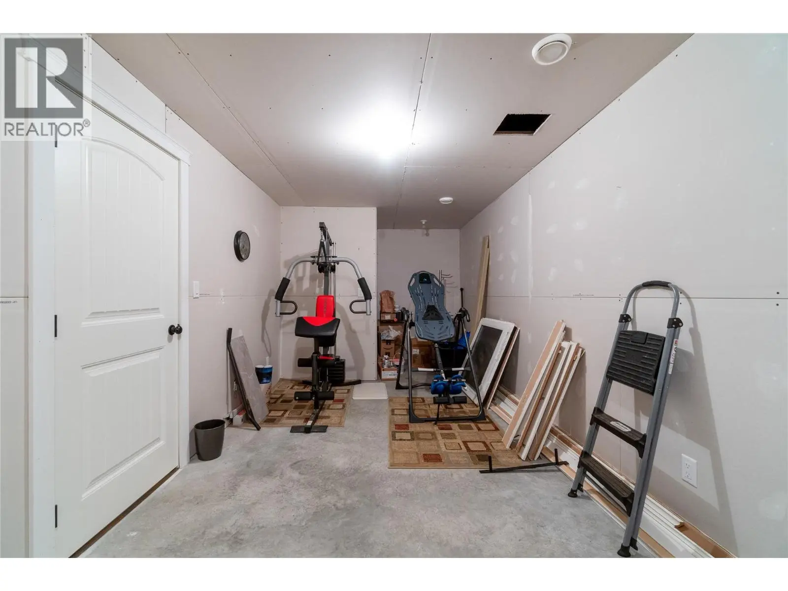 2762 Glenview Road. Blind Bay, British Columbia