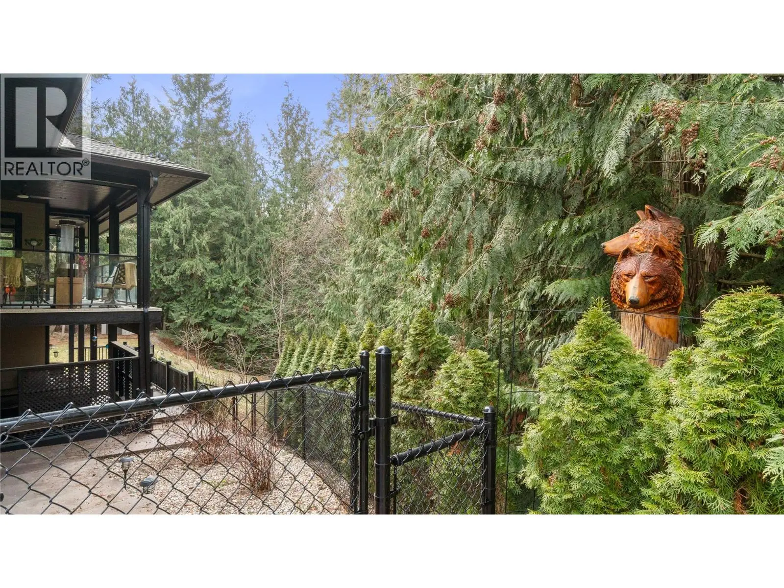 2762 Glenview Road. Blind Bay, British Columbia