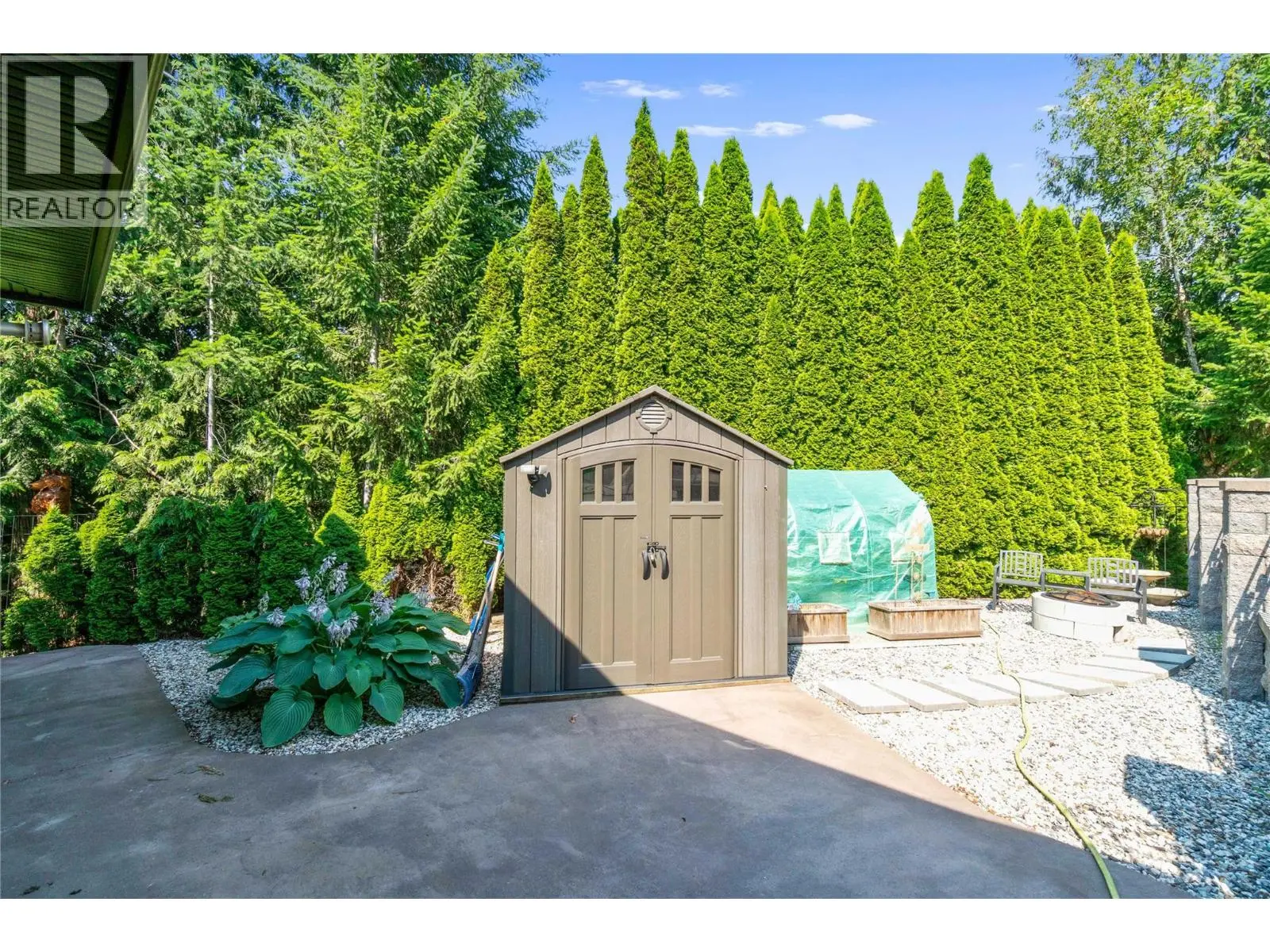 2762 Glenview Road. Blind Bay, British Columbia