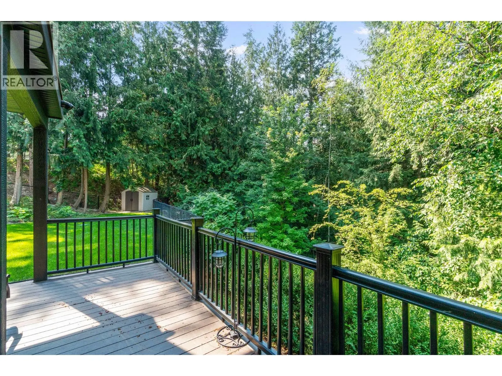 2762 Glenview Road. Blind Bay, British Columbia