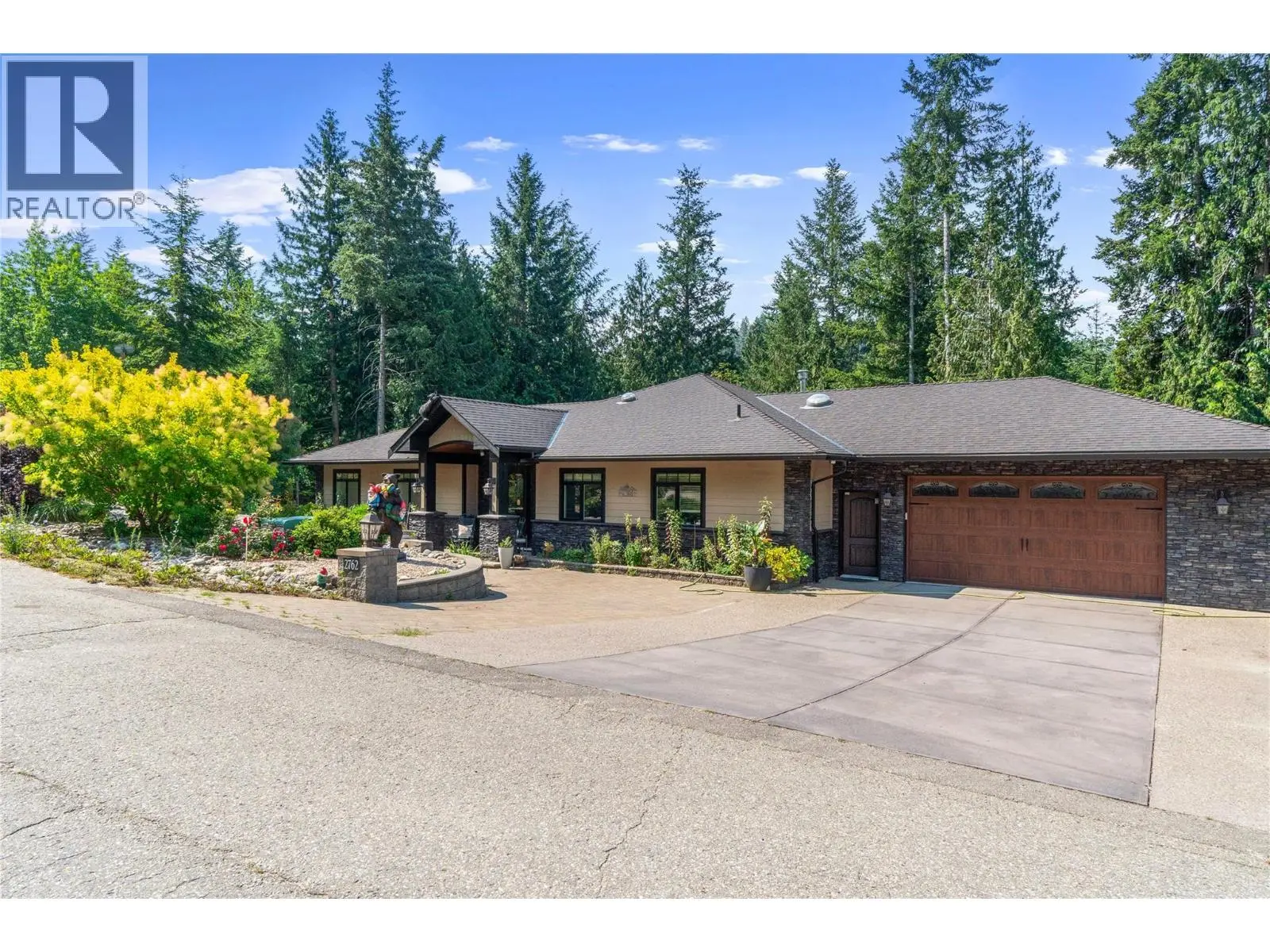 2762 Glenview Road. Blind Bay, British Columbia