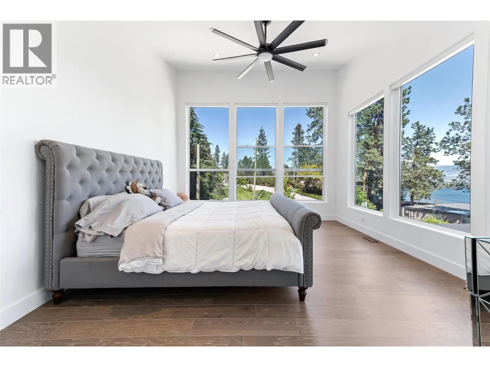 2672 Lakeridge Road. West Kelowna, British Columbia