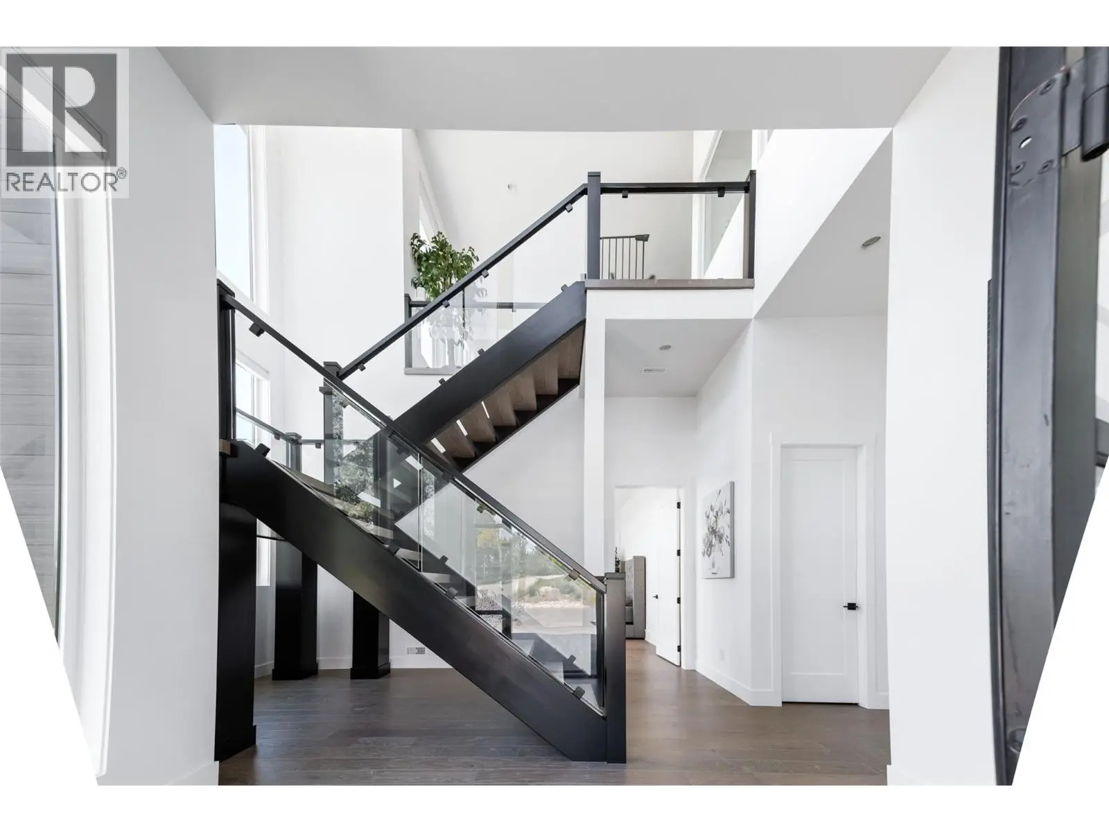 2672 Lakeridge Road. West Kelowna, British Columbia