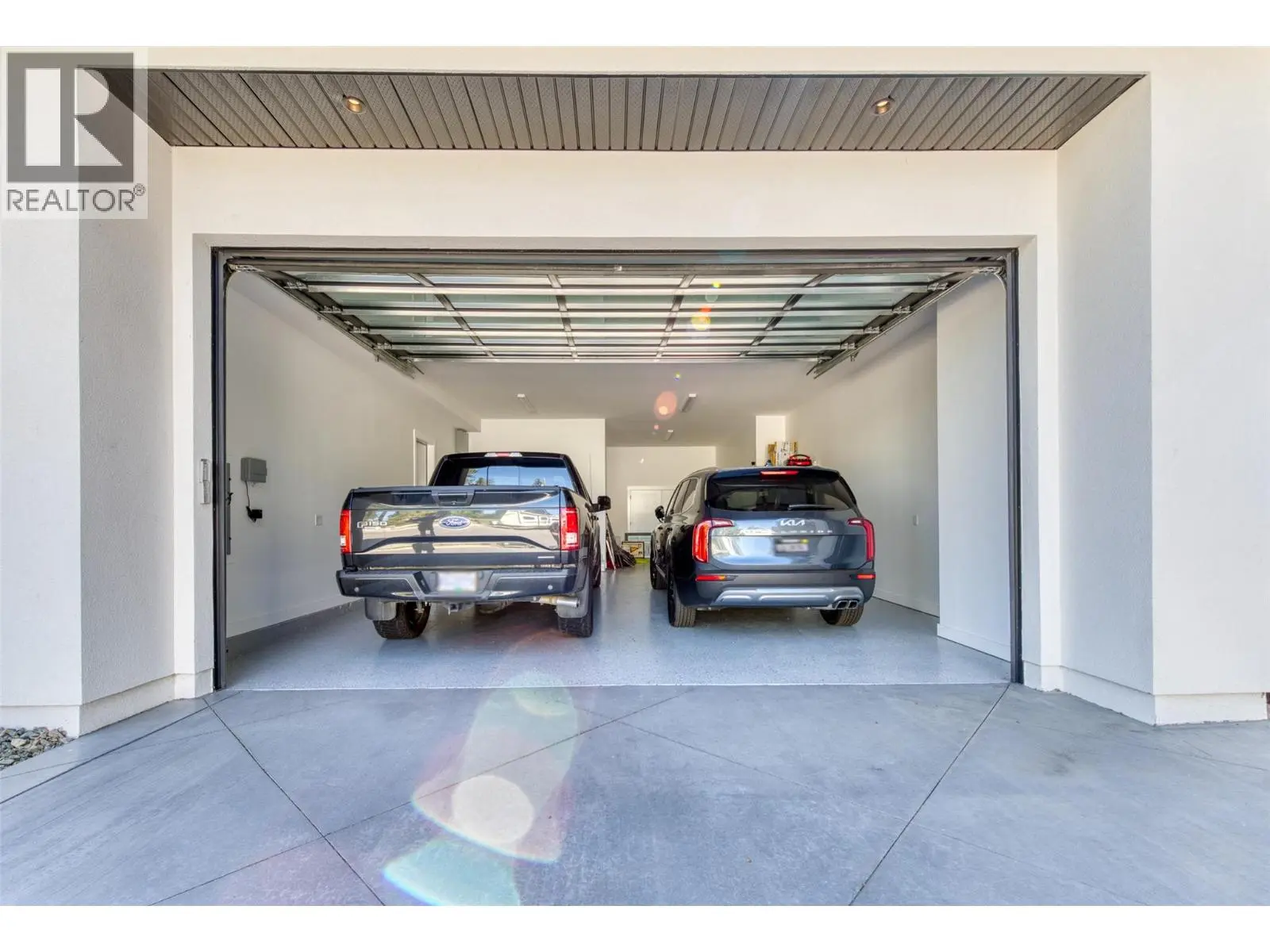 2672 Lakeridge Road. West Kelowna, British Columbia