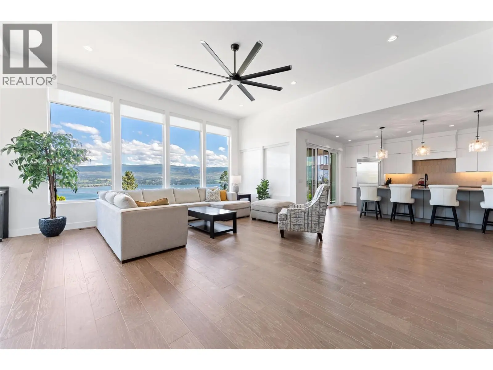 2672 Lakeridge Road. West Kelowna, British Columbia