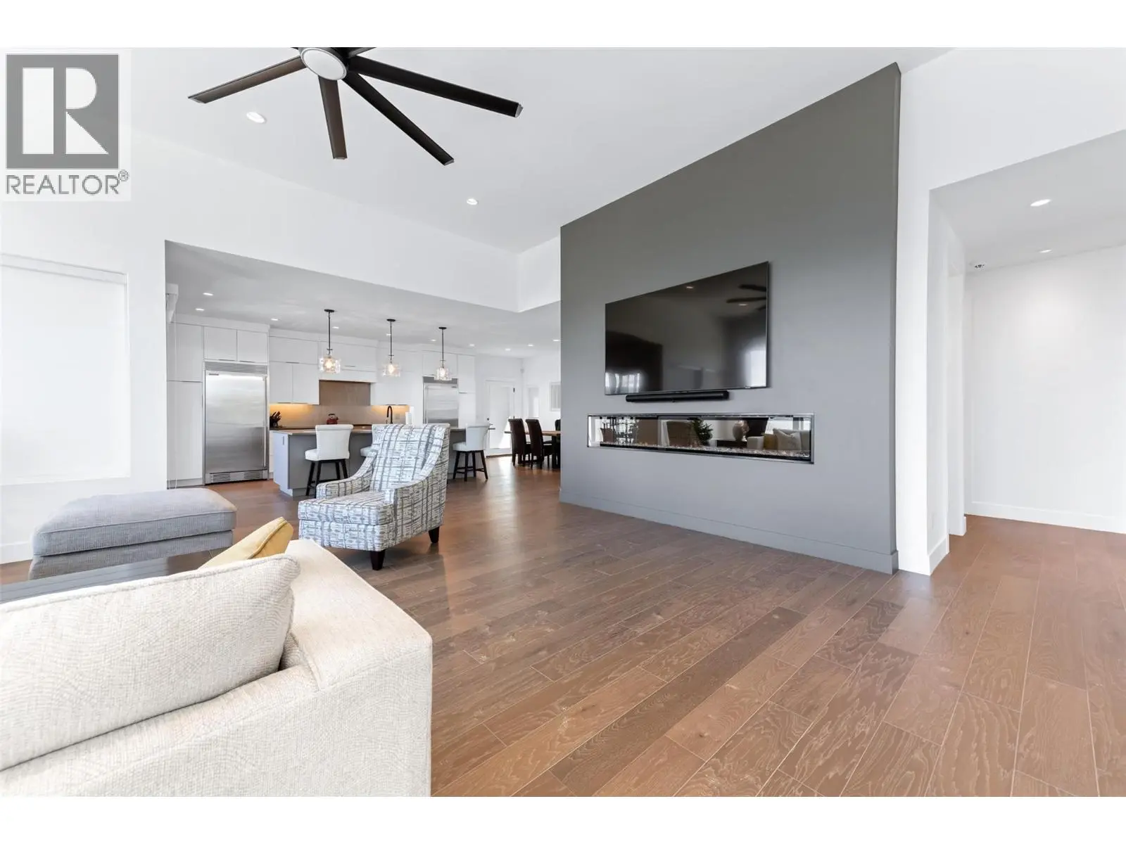 2672 Lakeridge Road. West Kelowna, British Columbia