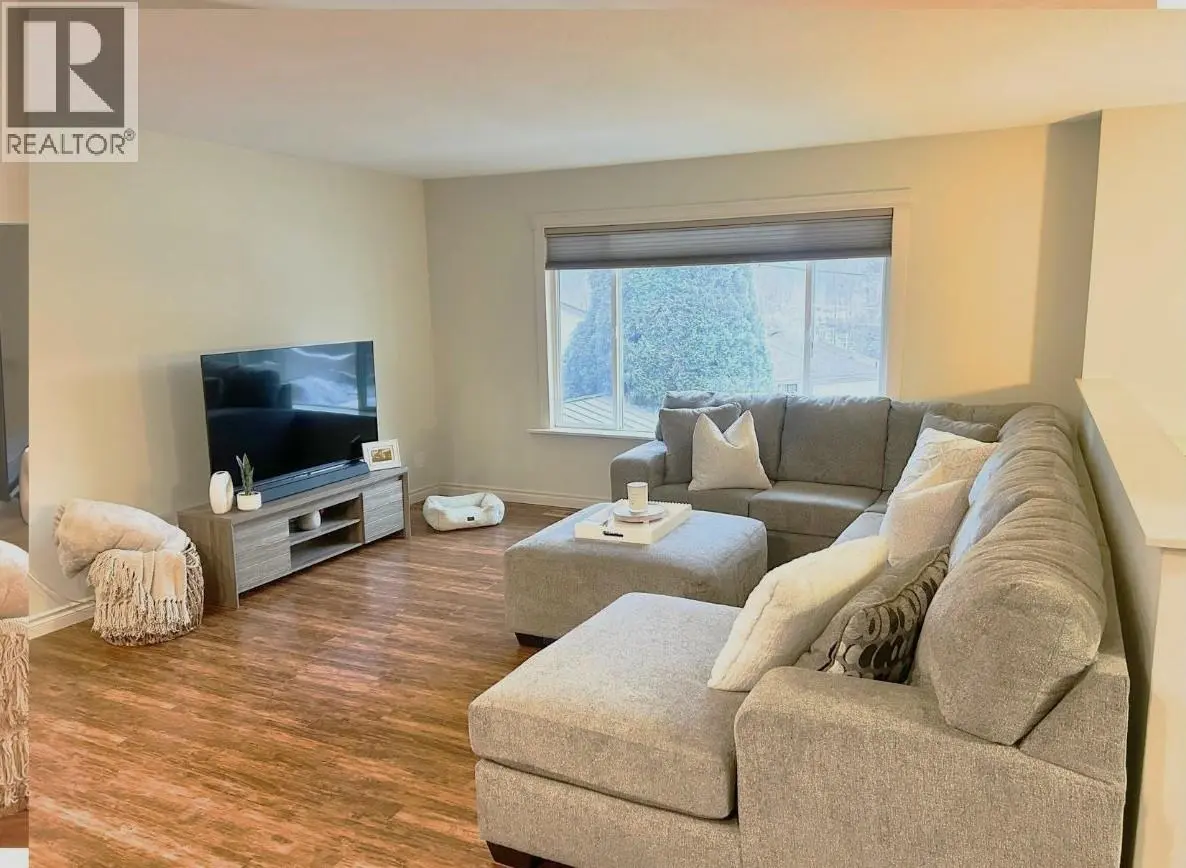 1718 Grandview Avenue. Lumby, British Columbia
